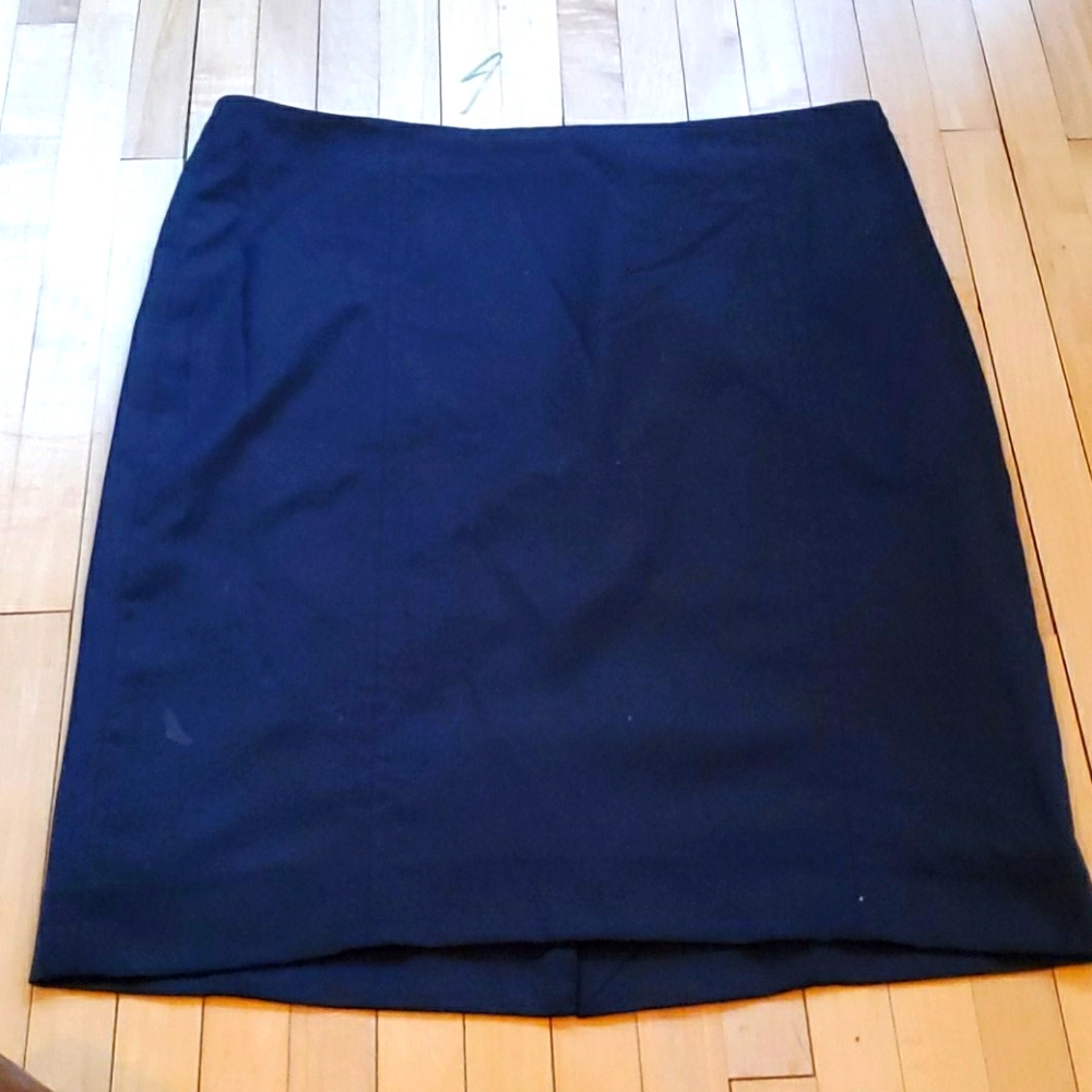 Navy pencil skirt